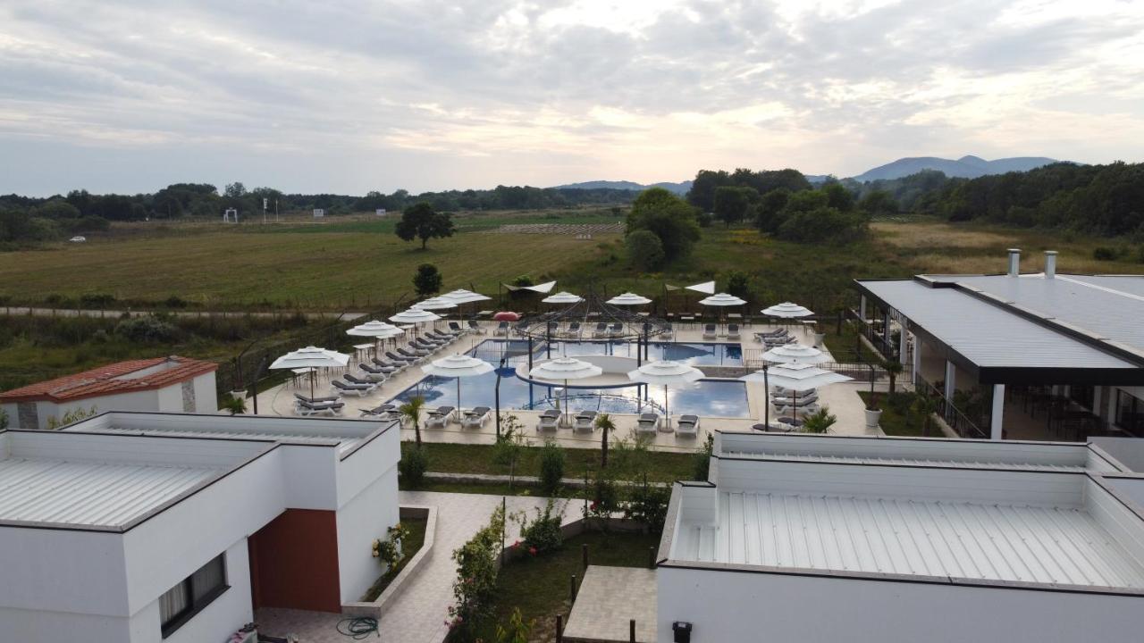 Imperial Resort 乌尔齐尼 外观 照片