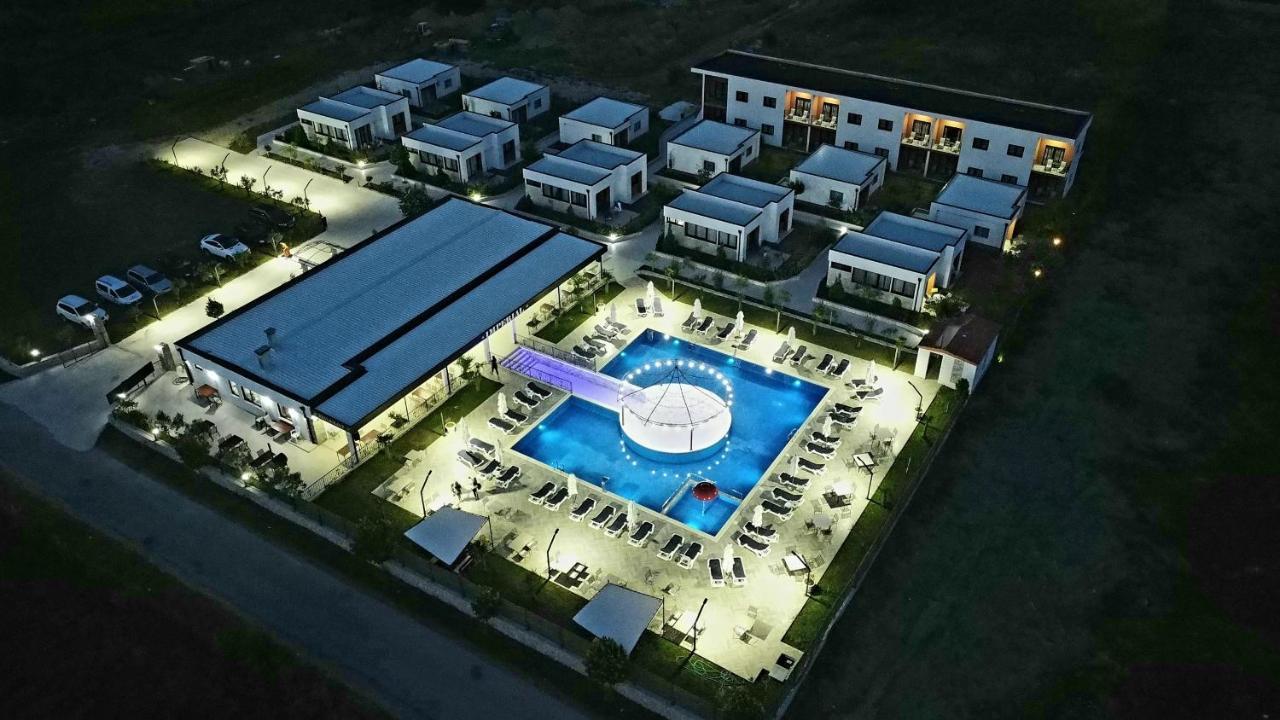 Imperial Resort 乌尔齐尼 外观 照片